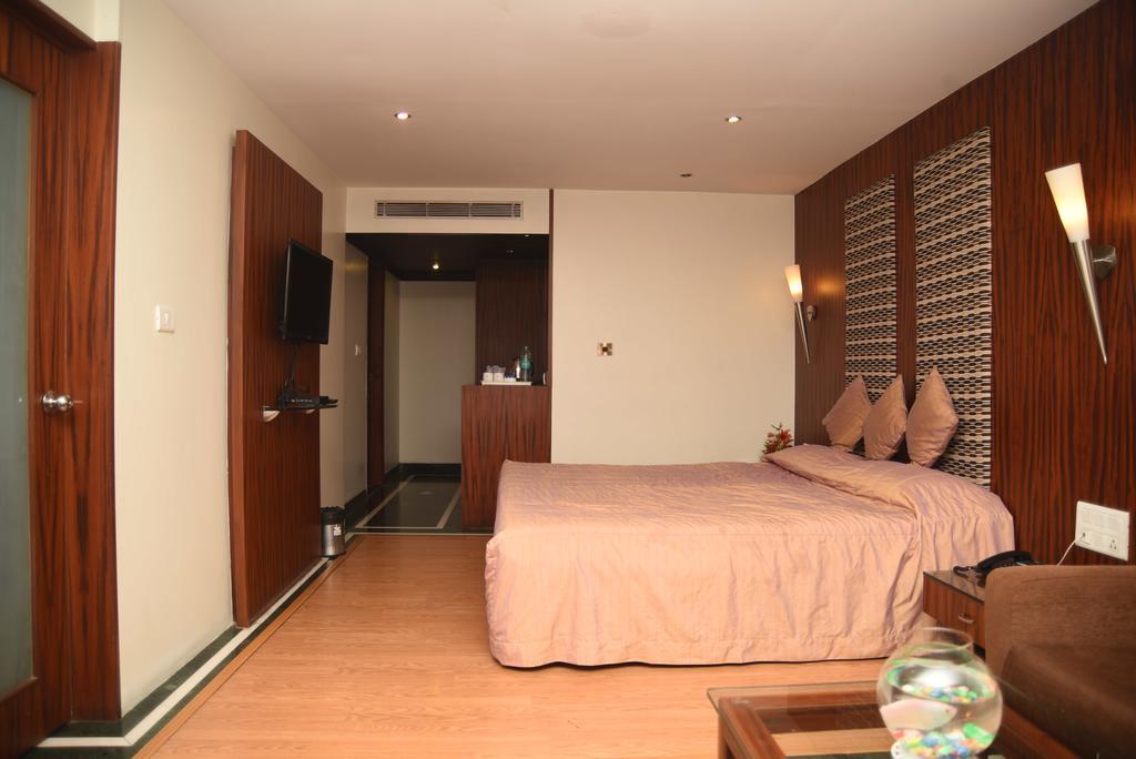 Hotel Maurya Bangalore Exterior foto