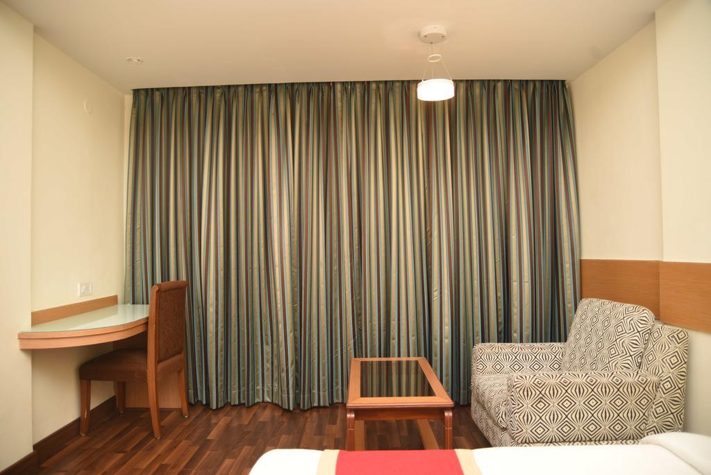 Hotel Maurya Bangalore Exterior foto