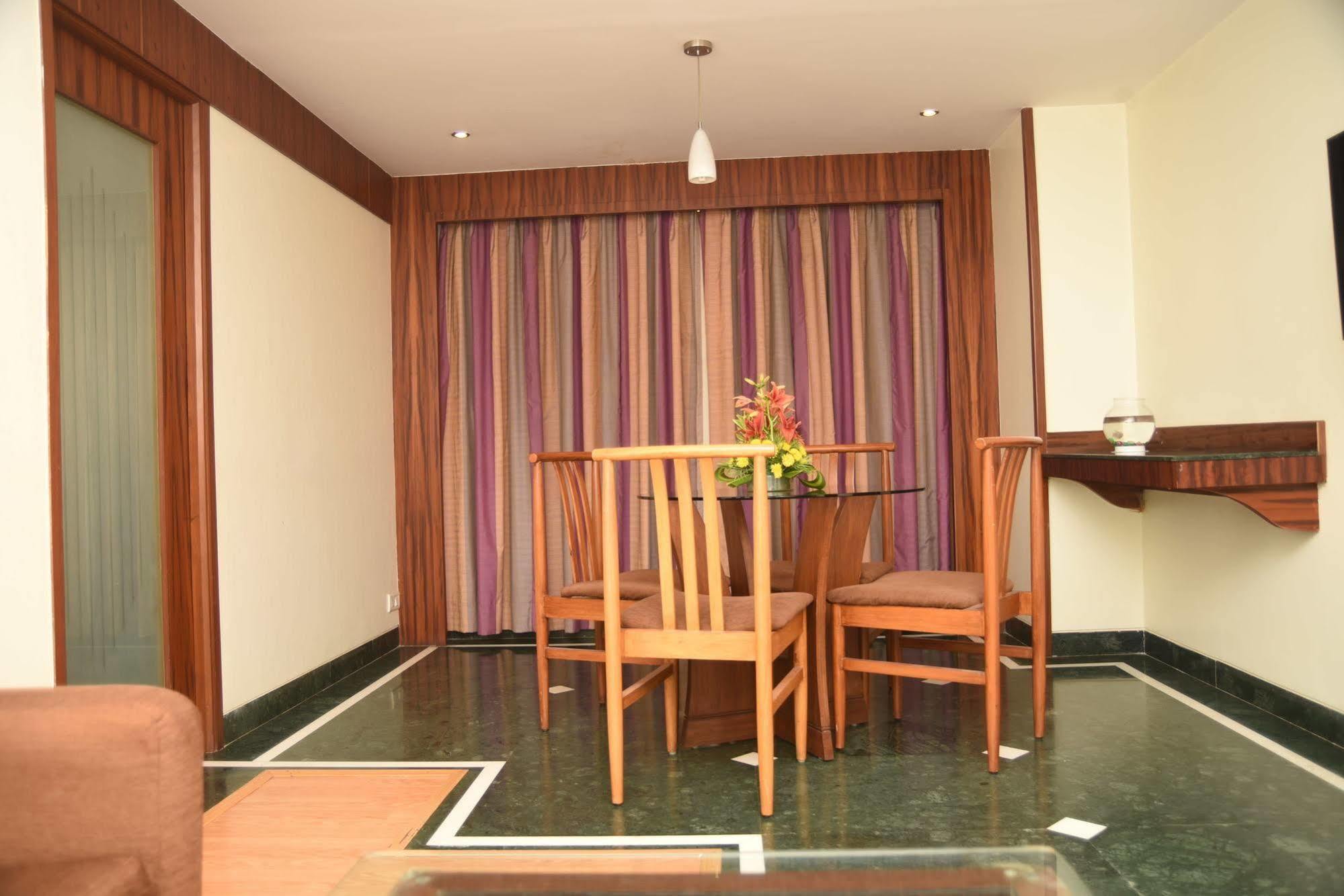 Hotel Maurya Bangalore Exterior foto
