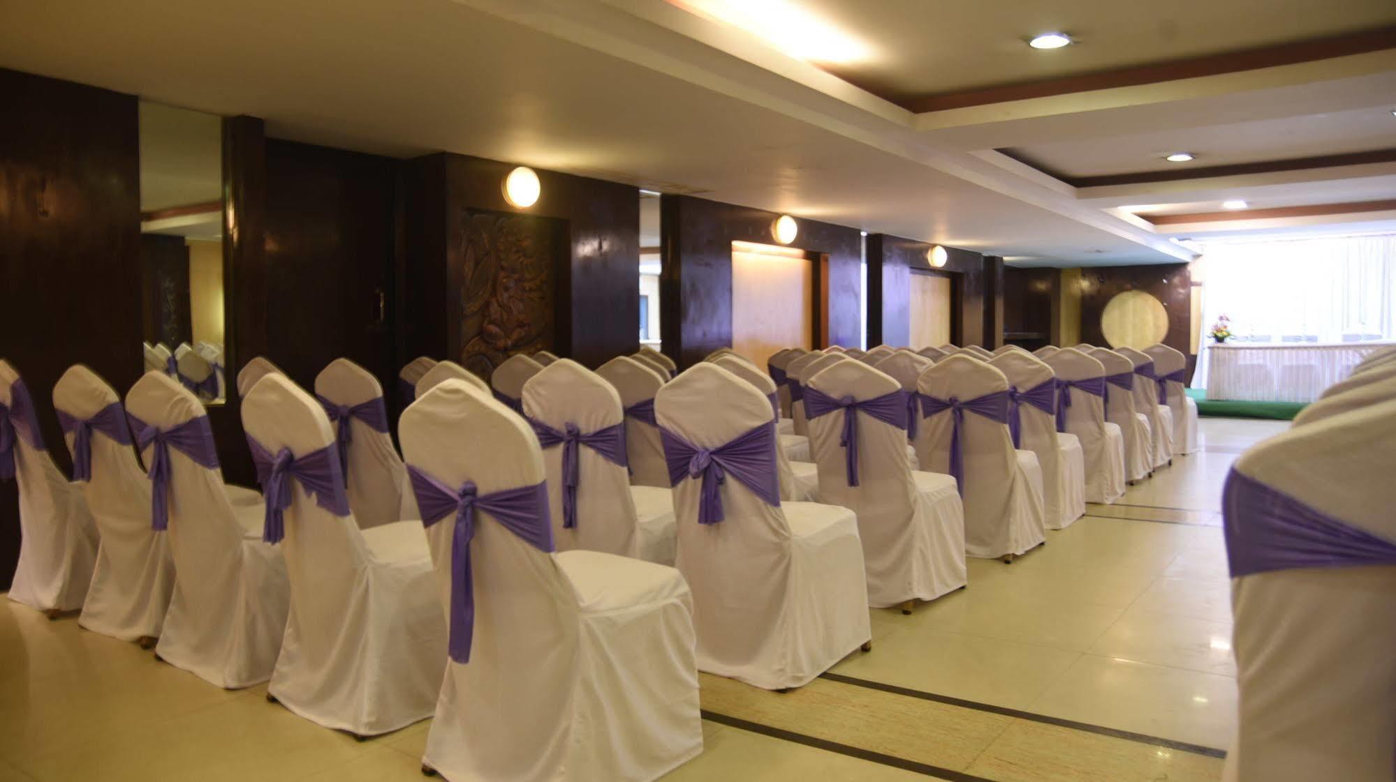 Hotel Maurya Bangalore Exterior foto