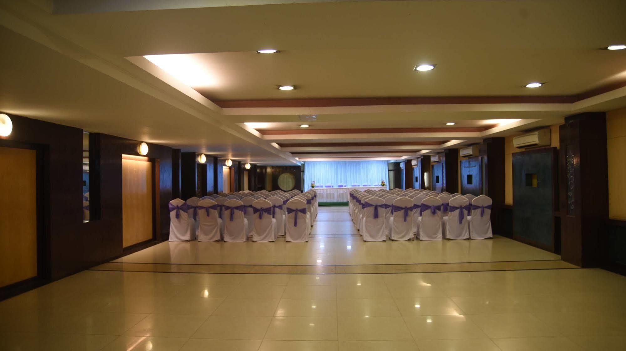 Hotel Maurya Bangalore Exterior foto
