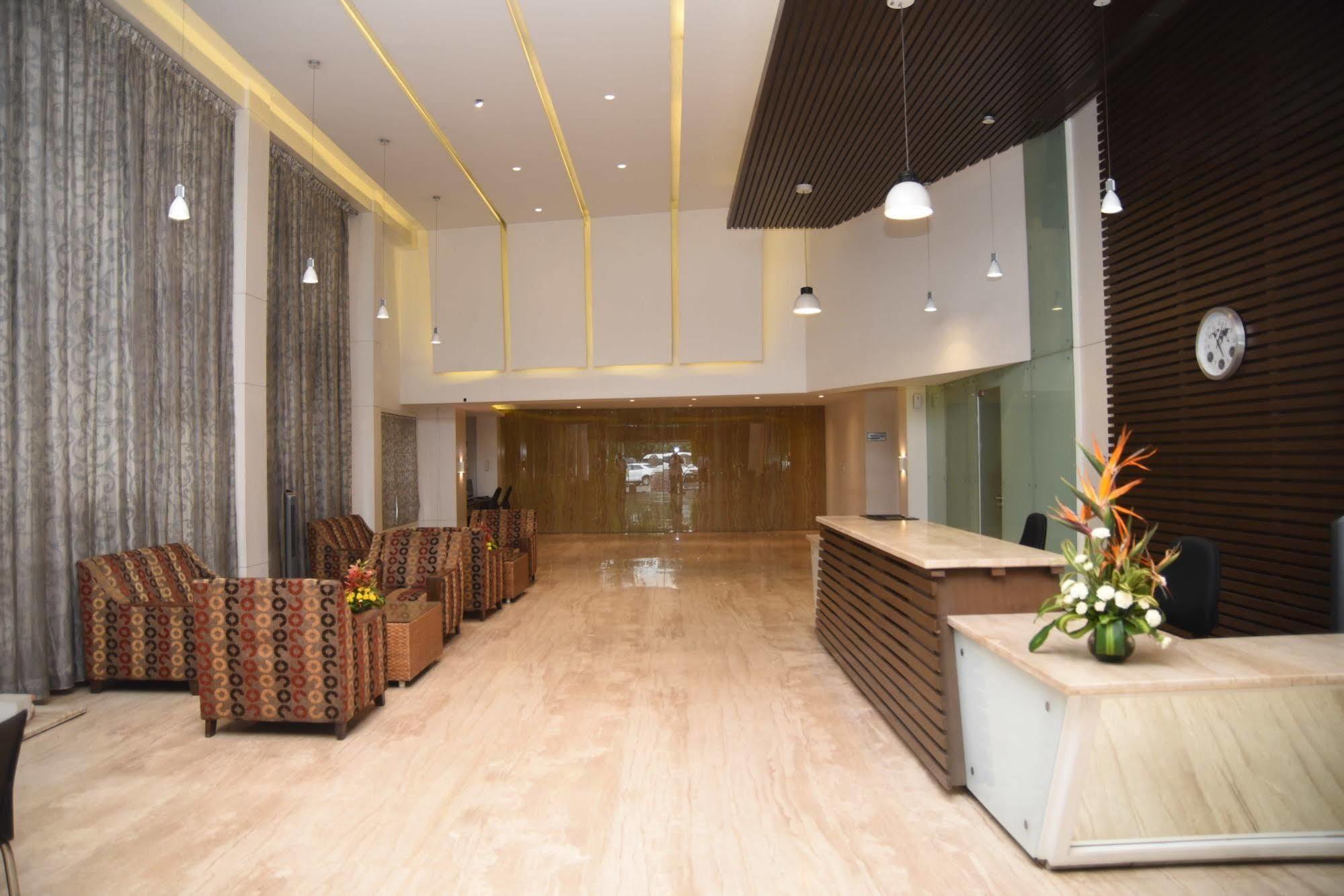 Hotel Maurya Bangalore Exterior foto